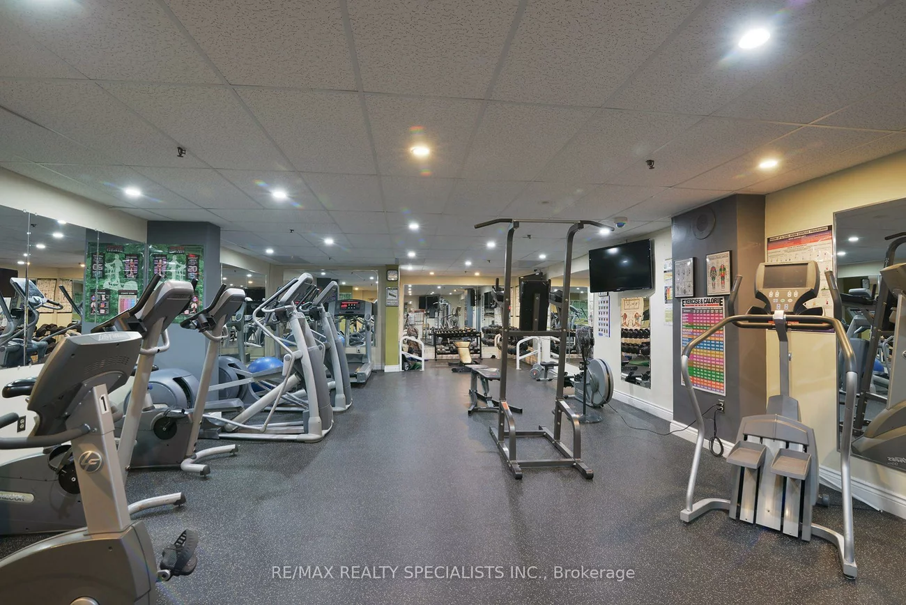 2323, Confederation, Cooksville, Mississauga