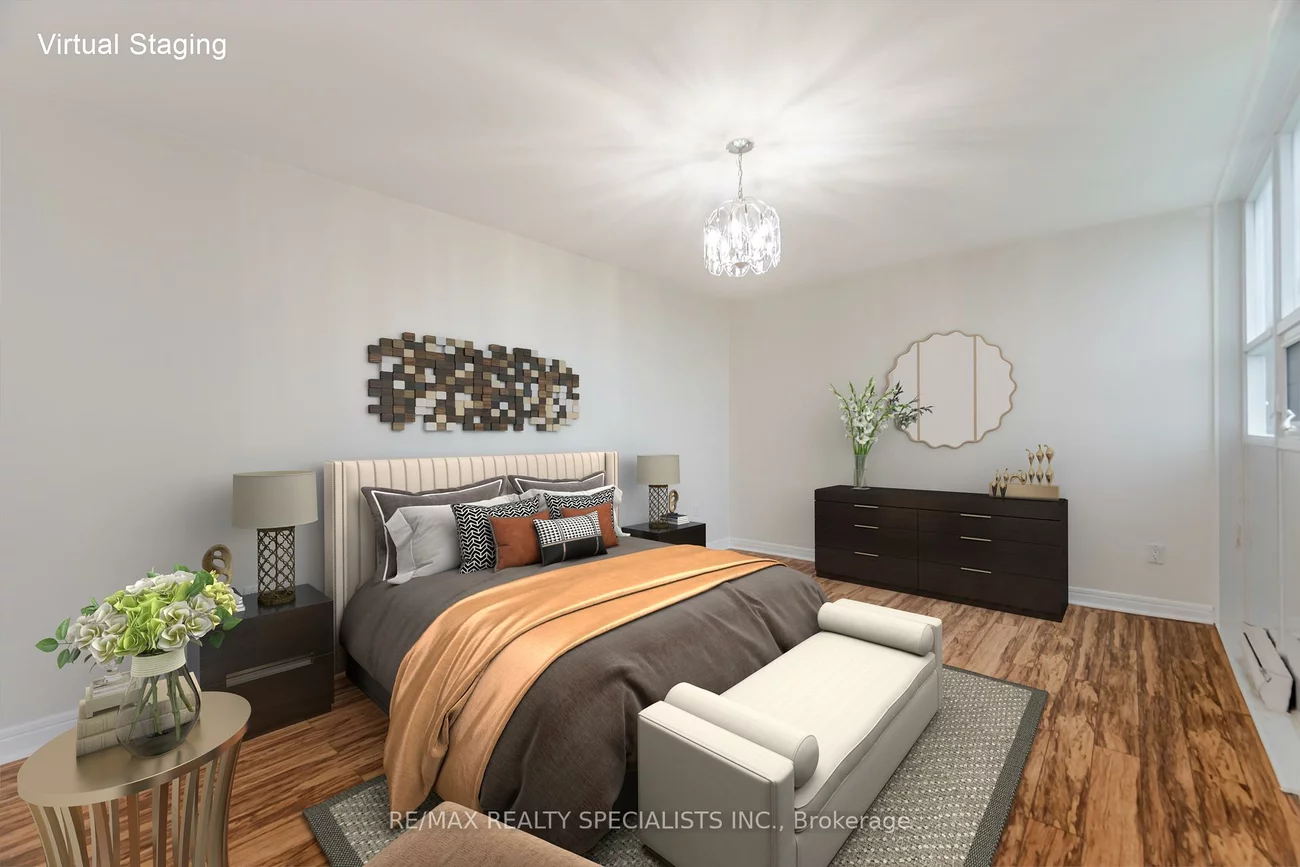 2323, Confederation, Cooksville, Mississauga