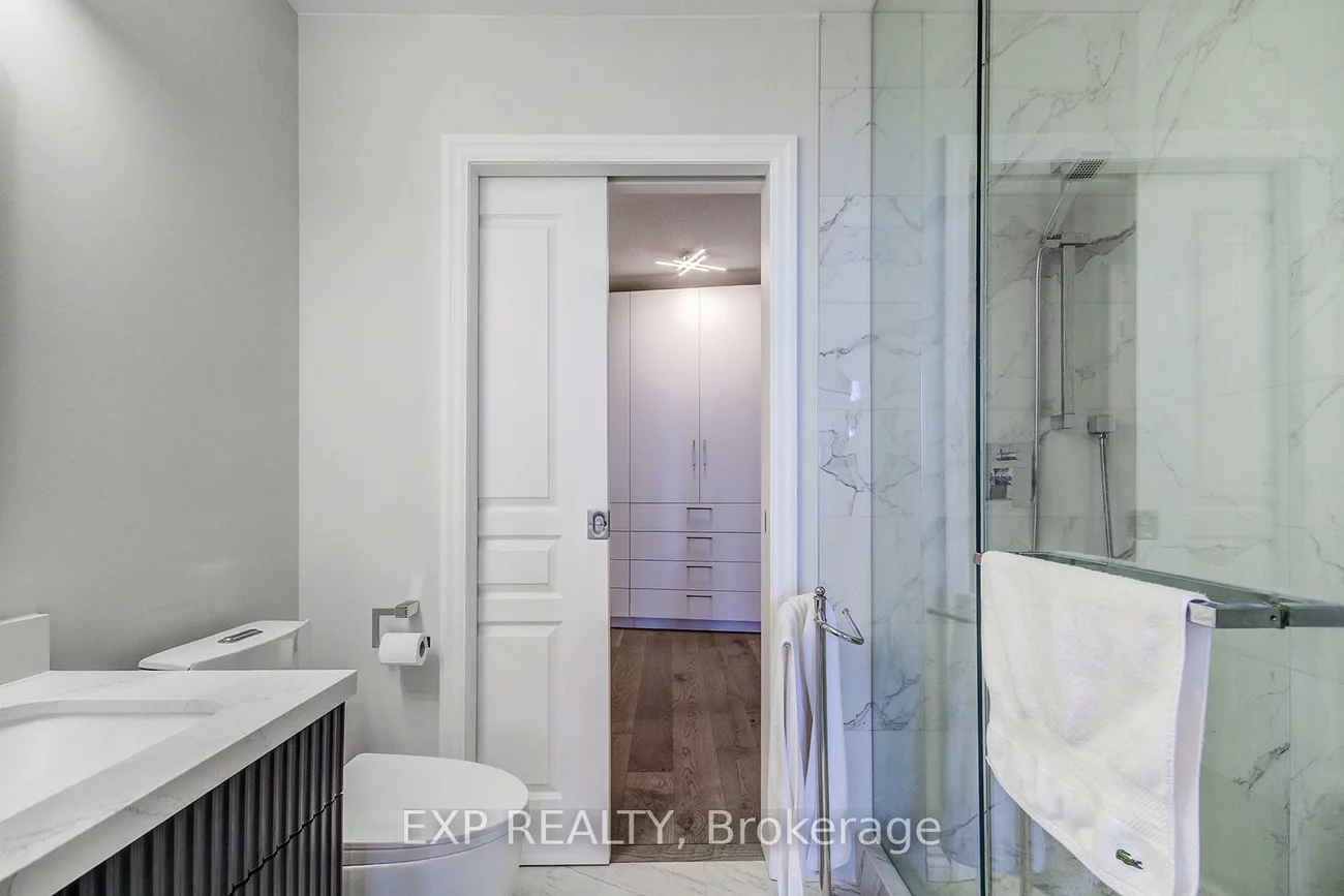 223, Webb, City Centre, Mississauga