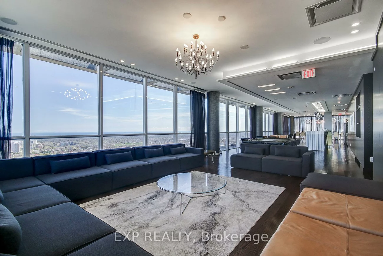 223, Webb, City Centre, Mississauga