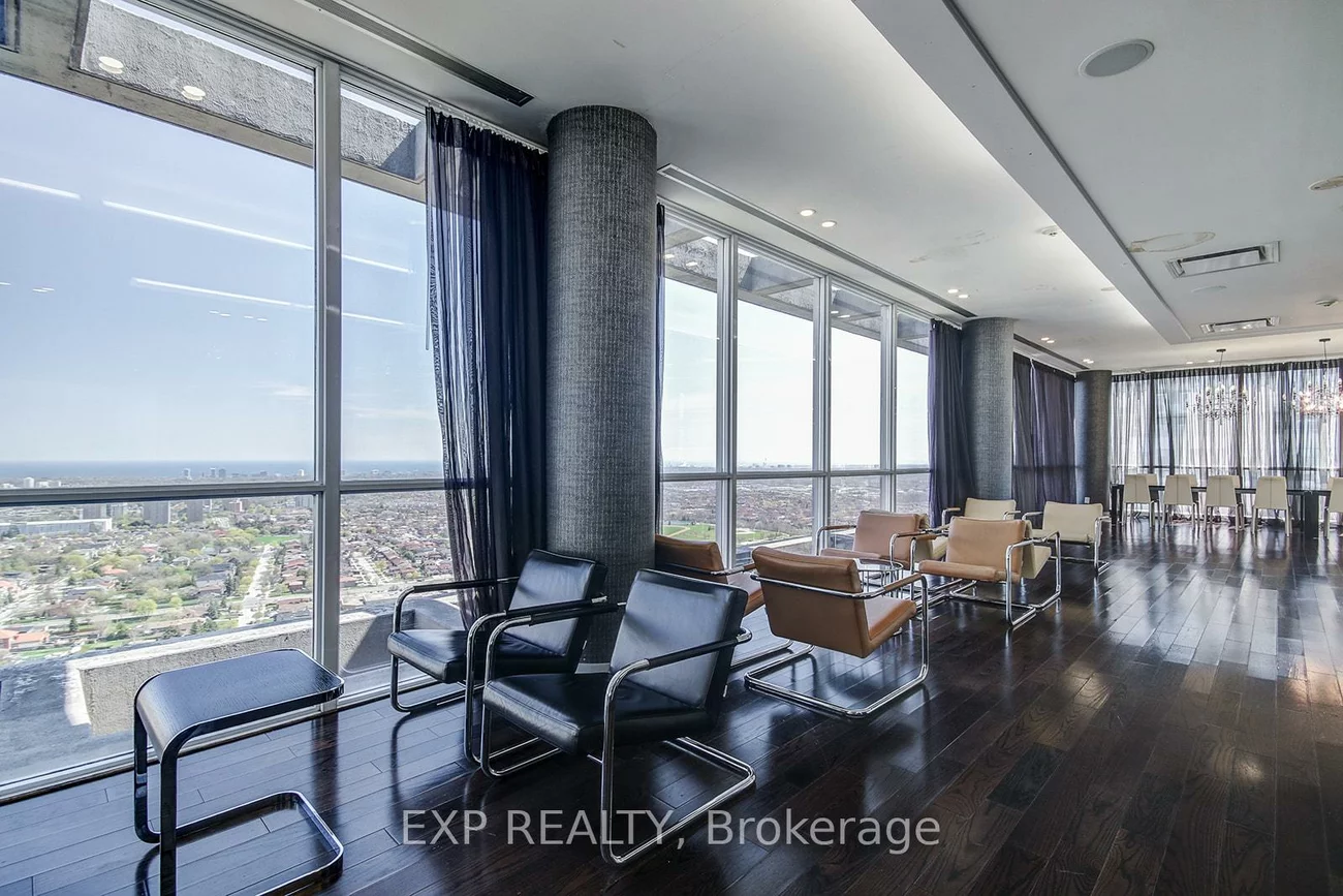 223, Webb, City Centre, Mississauga