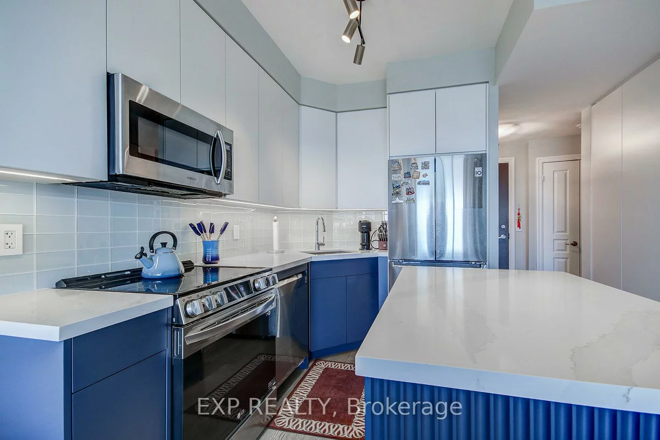 223, Webb, City Centre, Mississauga