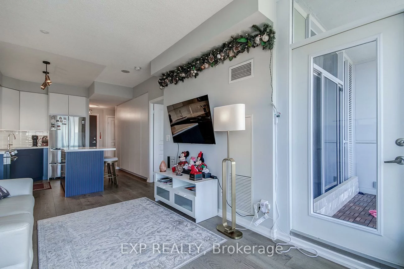223, Webb, City Centre, Mississauga