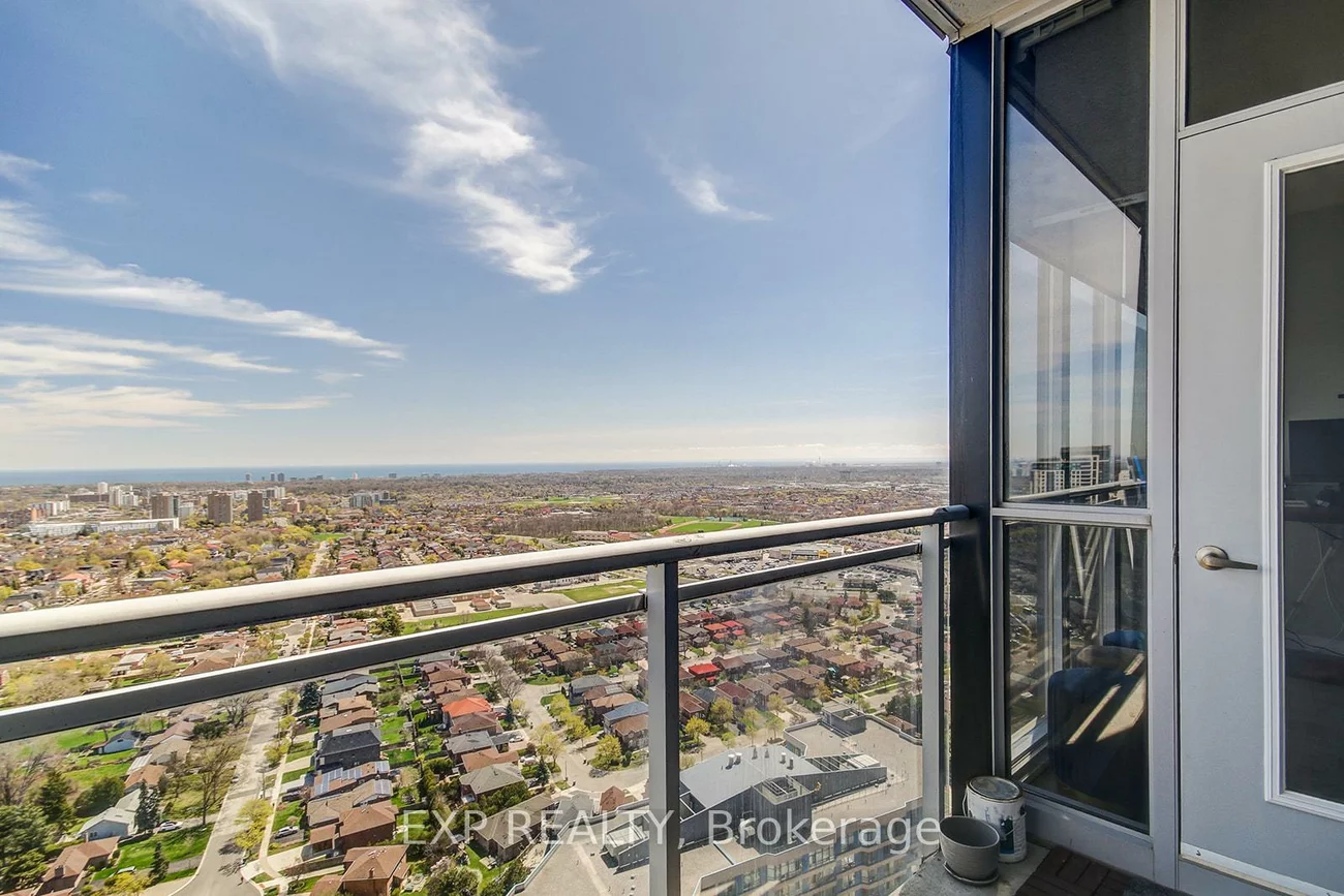 223, Webb, City Centre, Mississauga
