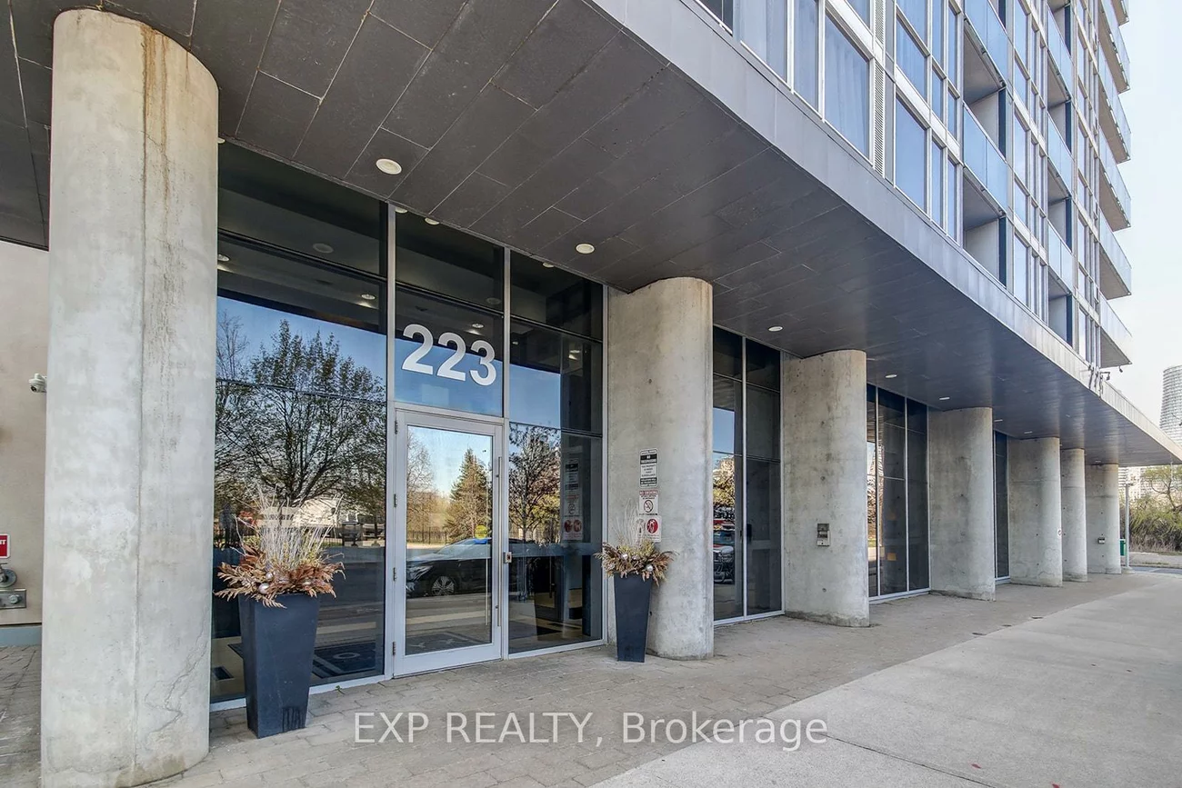 223, Webb, City Centre, Mississauga