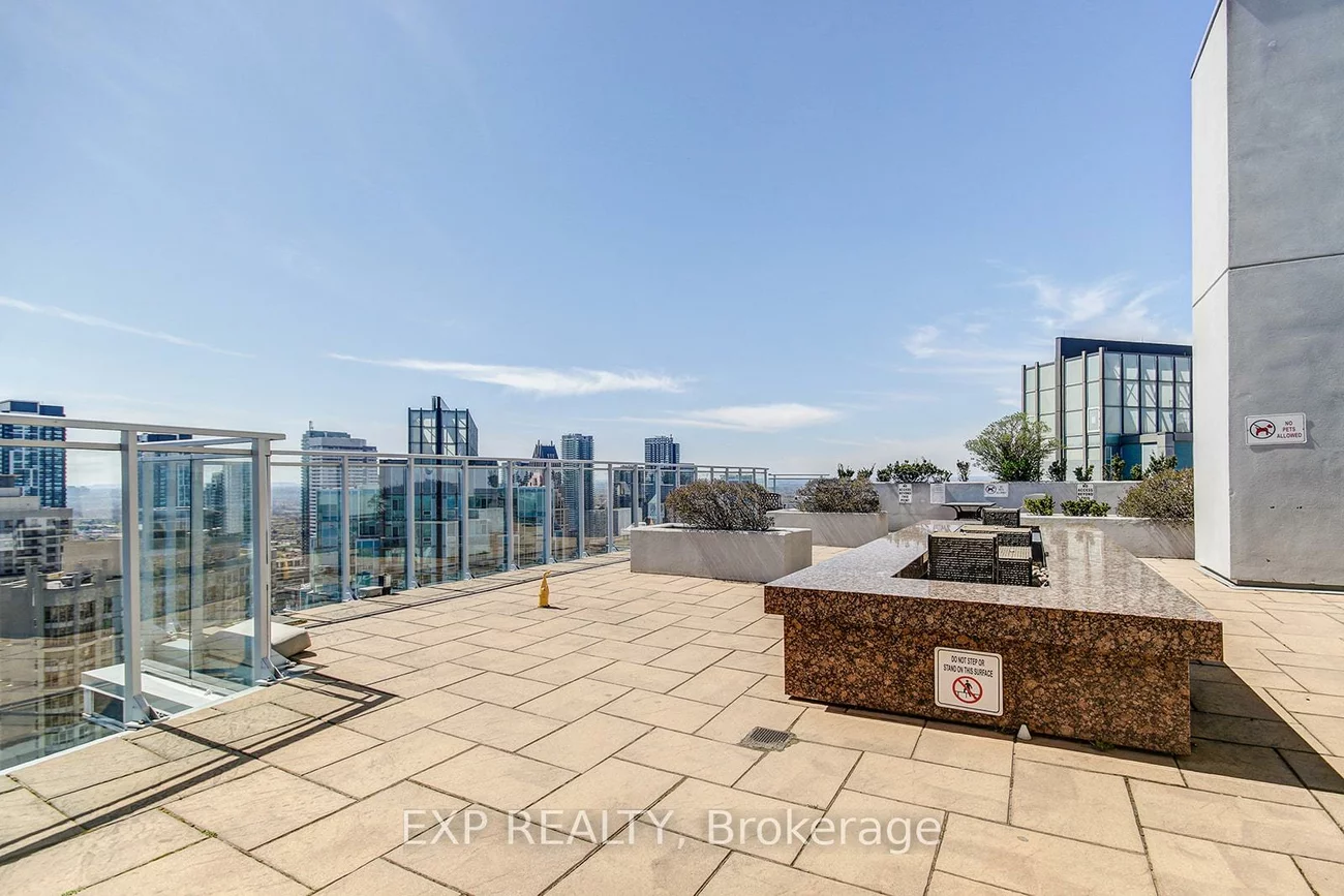 223, Webb, City Centre, Mississauga