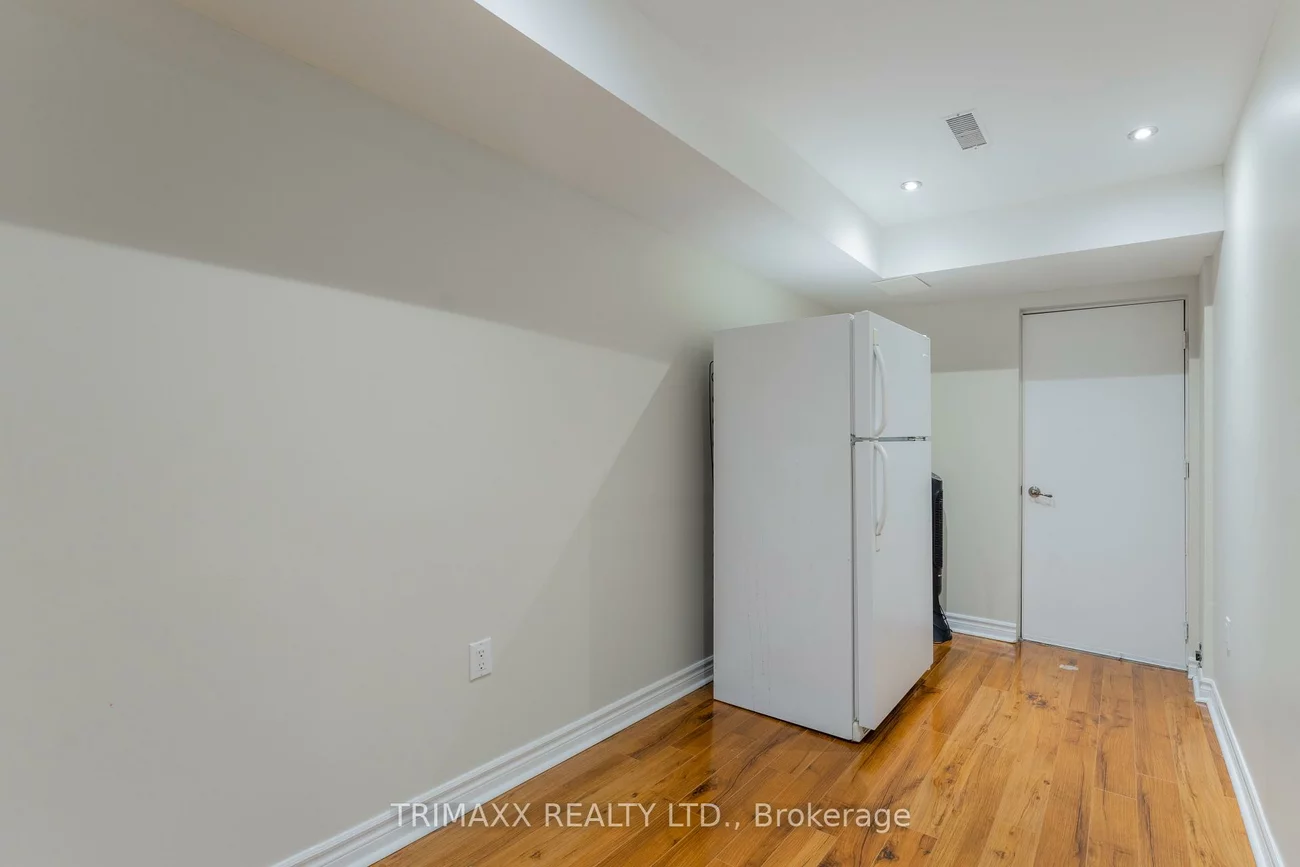 7360, Zinnia, Meadowvale Village, Mississauga
