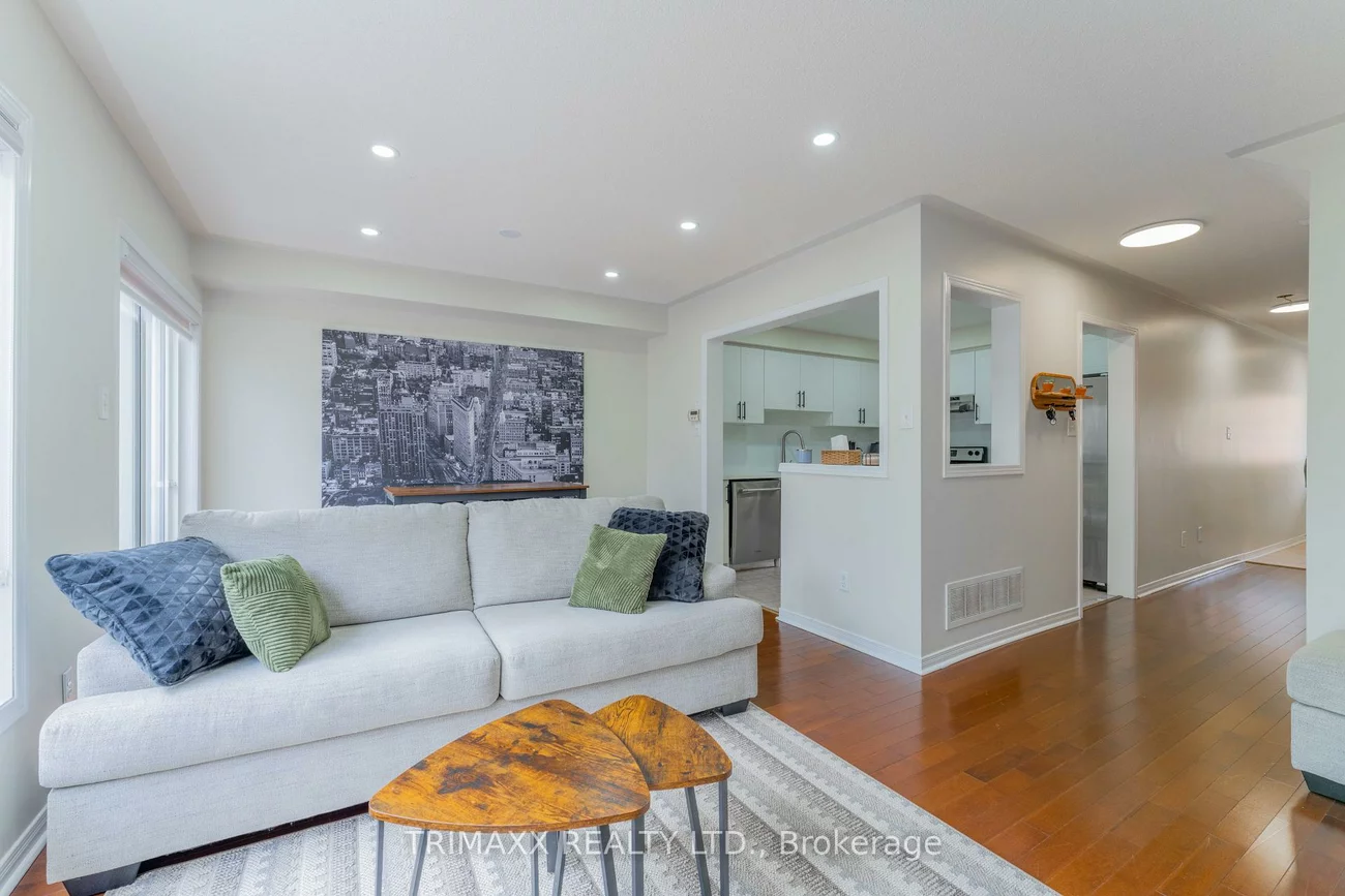 7360, Zinnia, Meadowvale Village, Mississauga