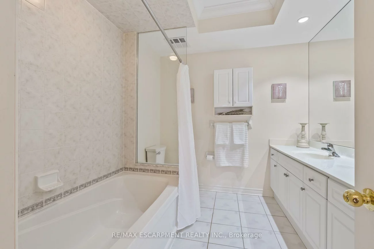 3351, Cawthra, Applewood, Mississauga