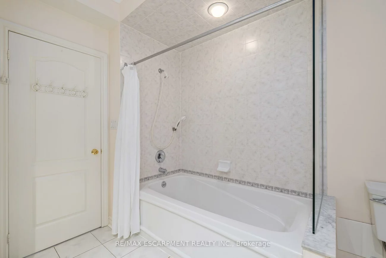 3351, Cawthra, Applewood, Mississauga
