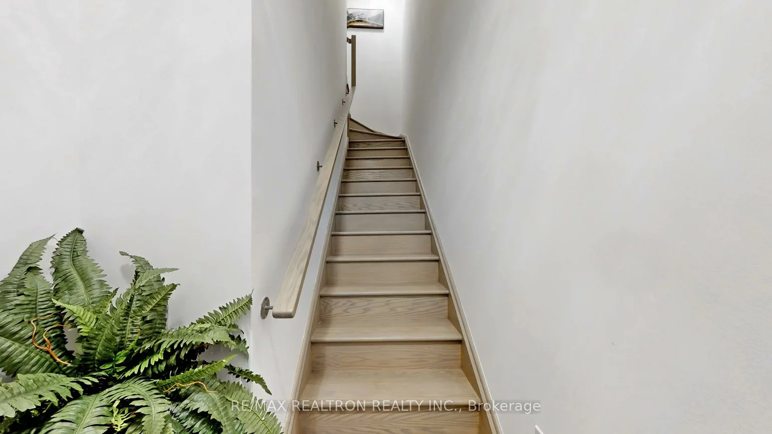 1070, Douglas Mccurdy, Lakeview, Mississauga