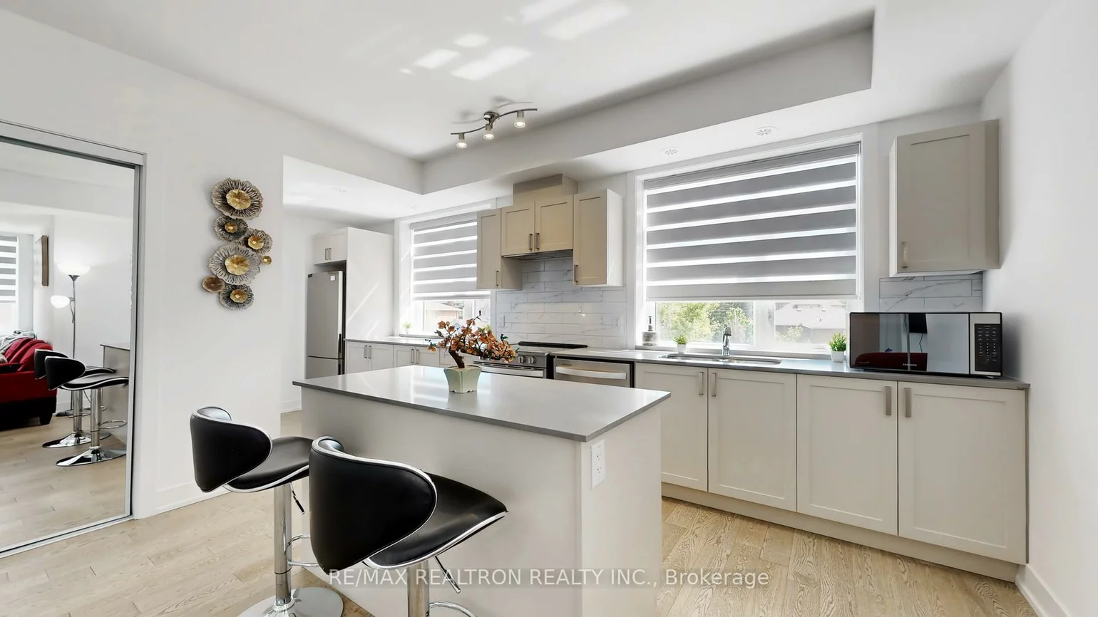 1070, Douglas Mccurdy, Lakeview, Mississauga