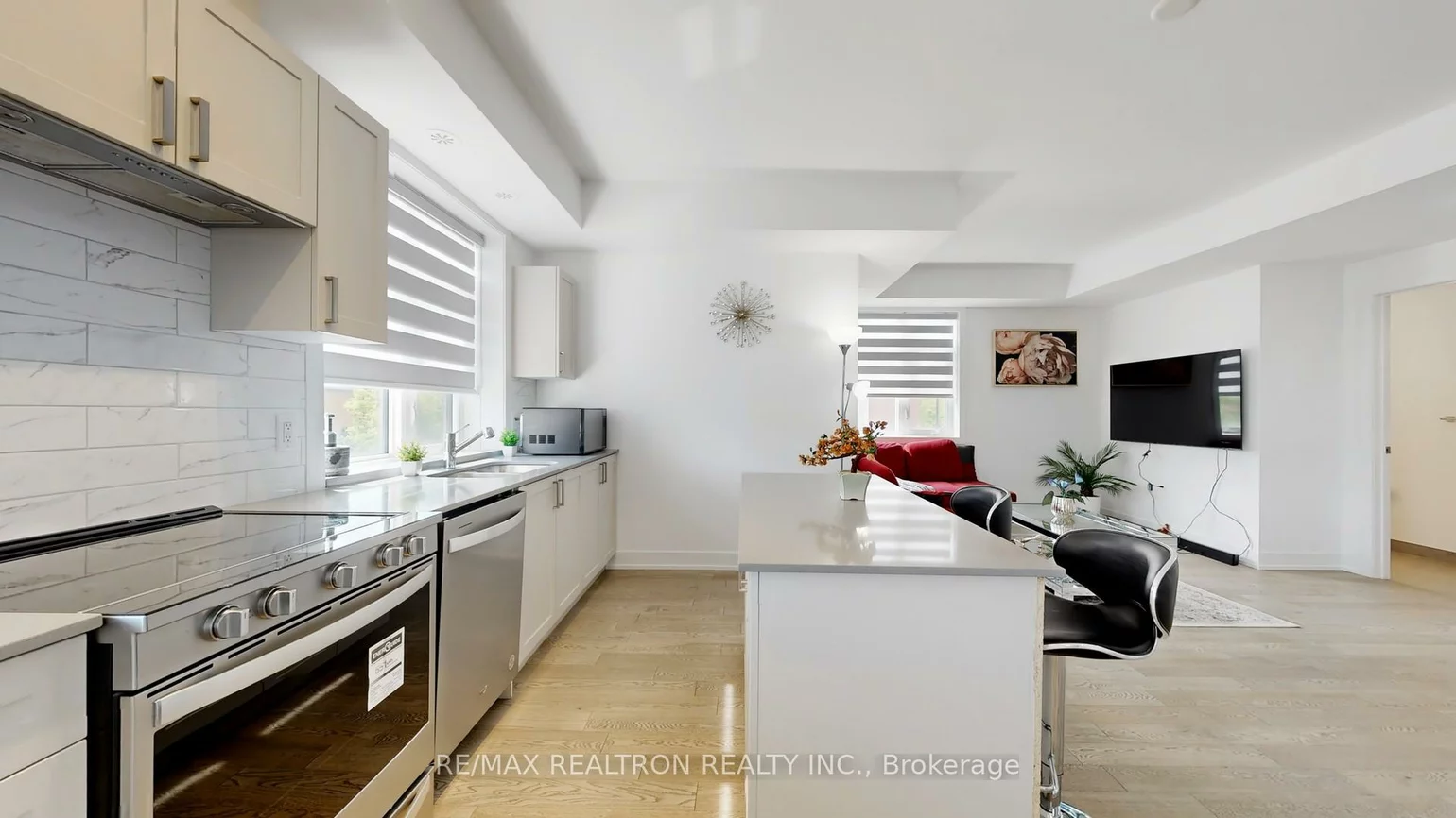 1070, Douglas Mccurdy, Lakeview, Mississauga