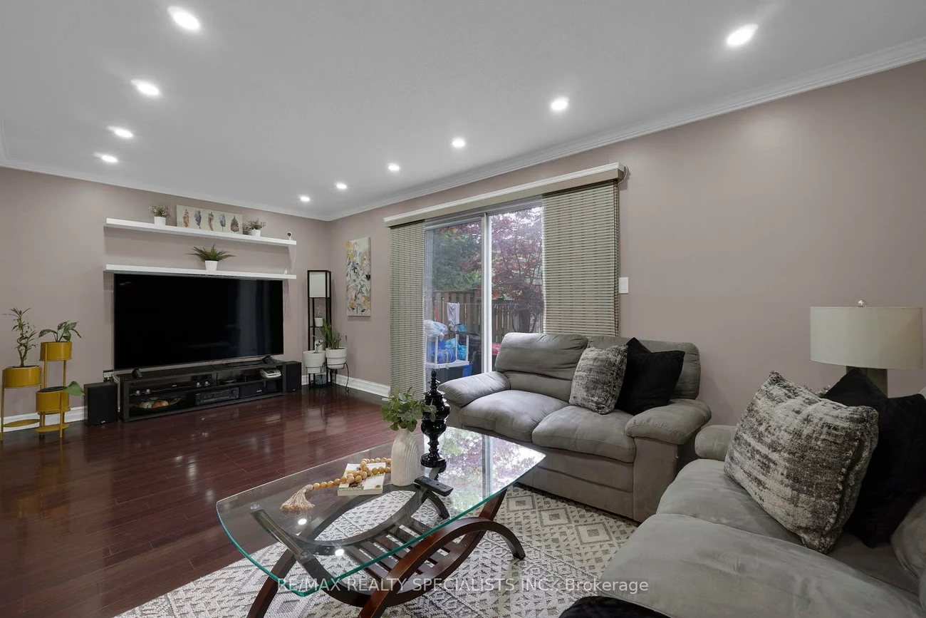 6650, Falconer, Streetsville, Mississauga