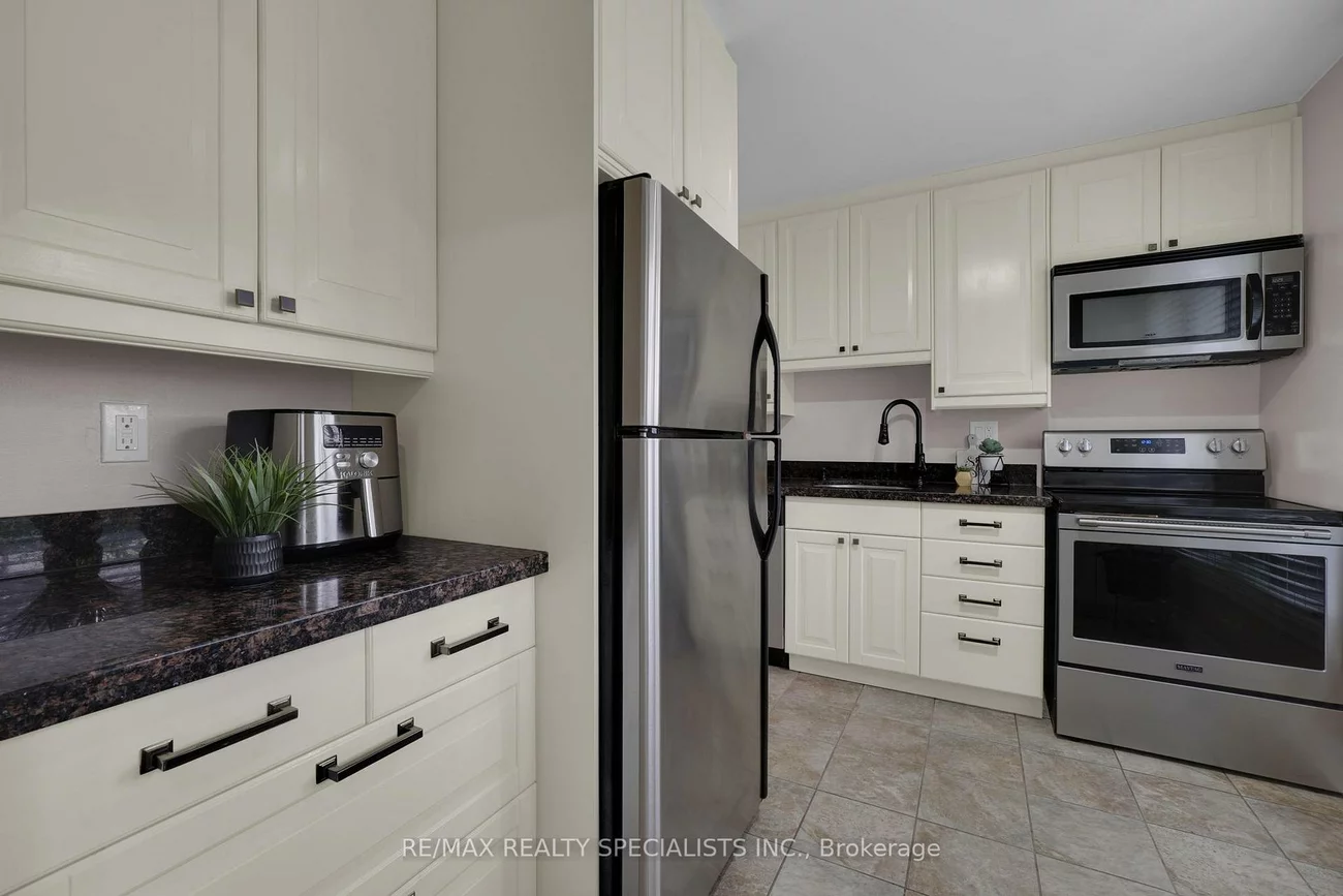 6650, Falconer, Streetsville, Mississauga