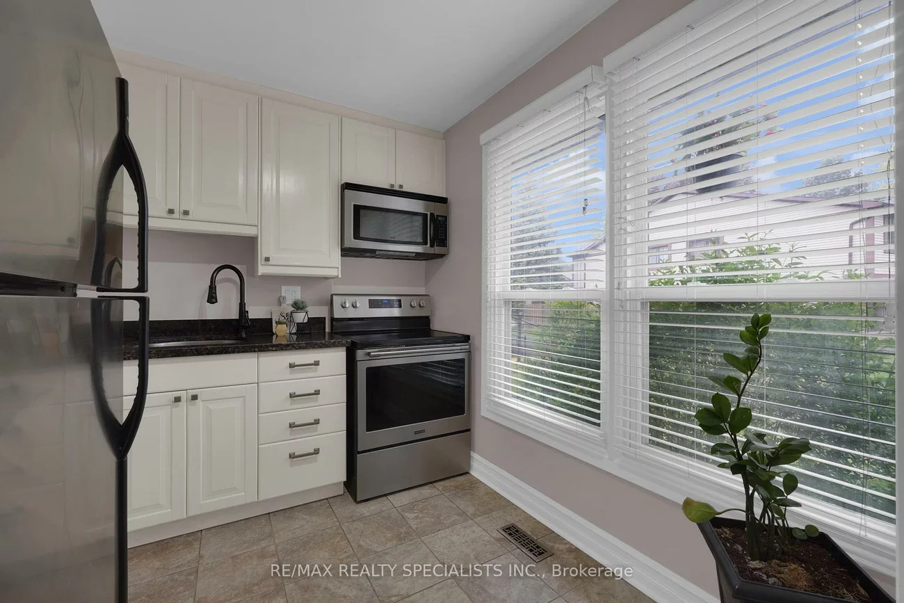 6650, Falconer, Streetsville, Mississauga