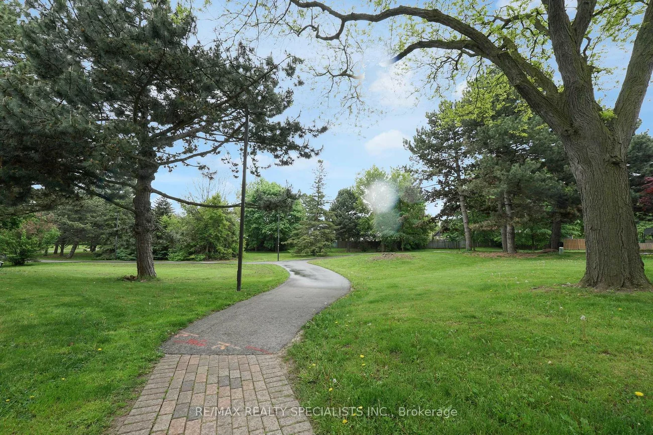 6650, Falconer, Streetsville, Mississauga