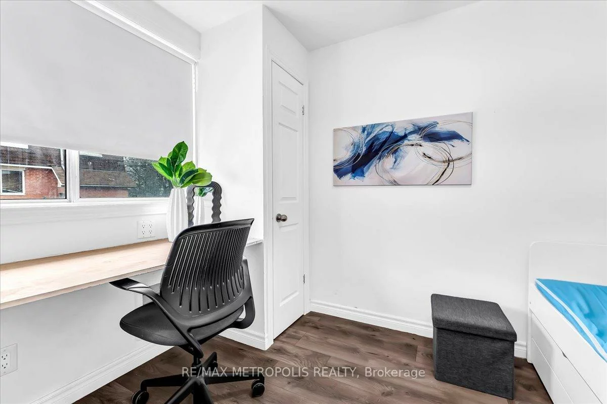 2170, Bromsgrove, Clarkson, Mississauga