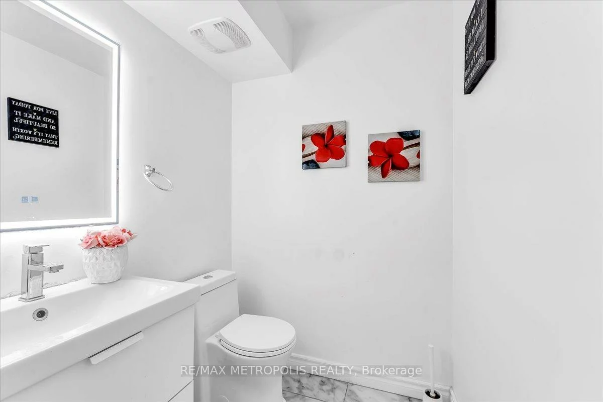 2170, Bromsgrove, Clarkson, Mississauga