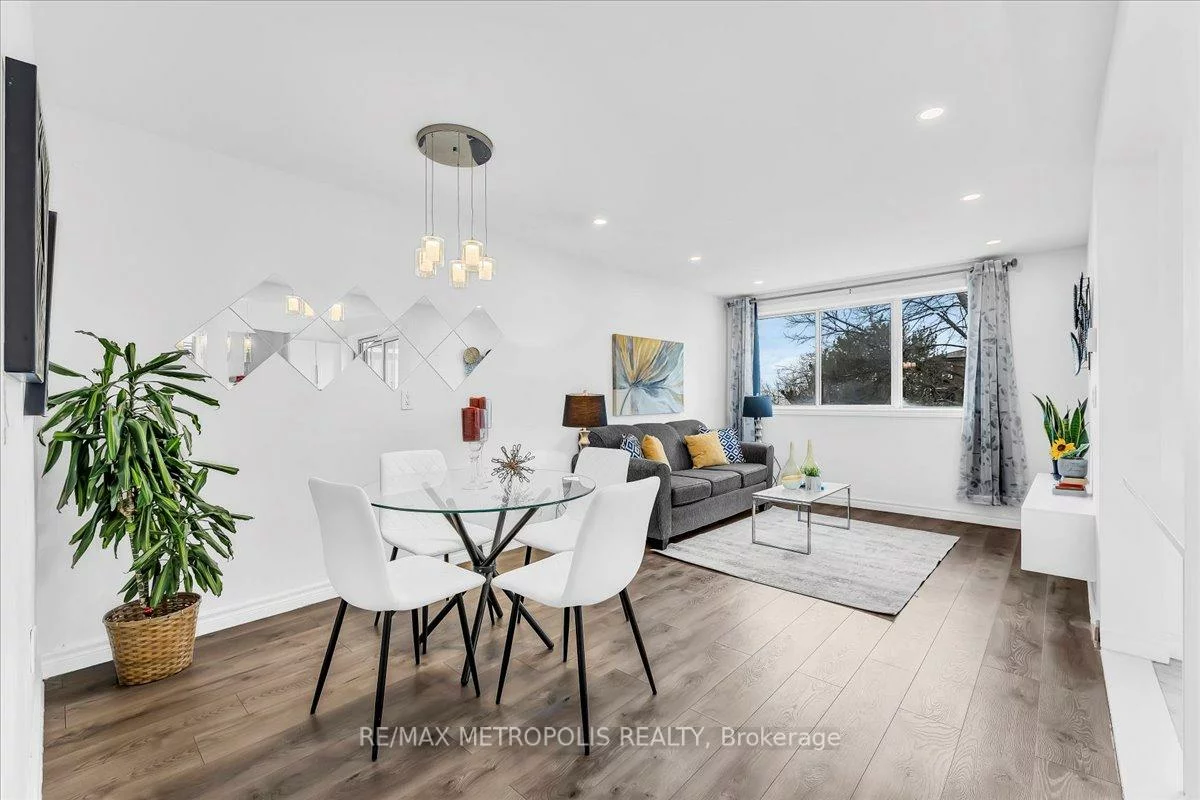 2170, Bromsgrove, Clarkson, Mississauga