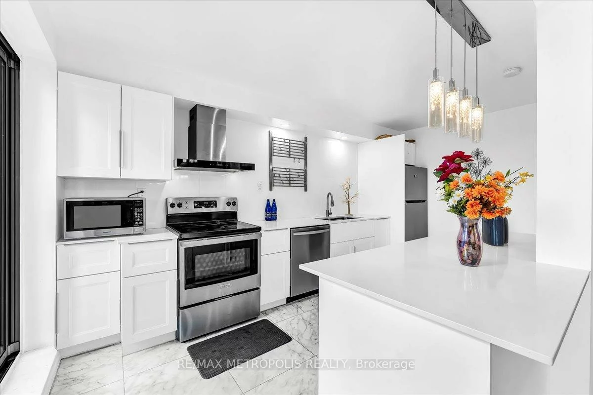 2170, Bromsgrove, Clarkson, Mississauga