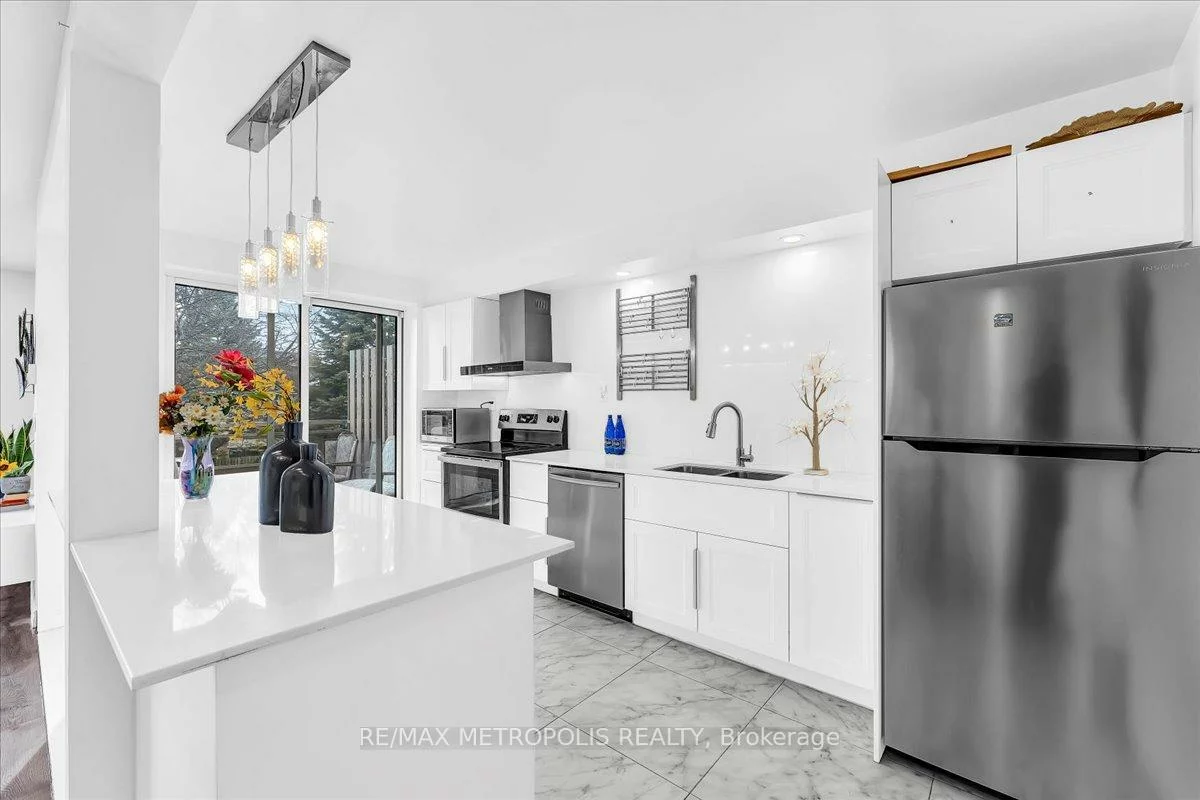 2170, Bromsgrove, Clarkson, Mississauga