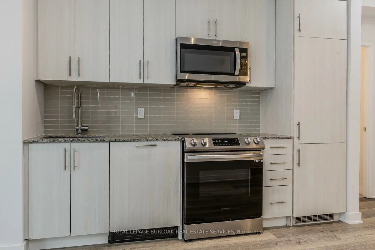 4055, Parkside Village, City Centre, Mississauga