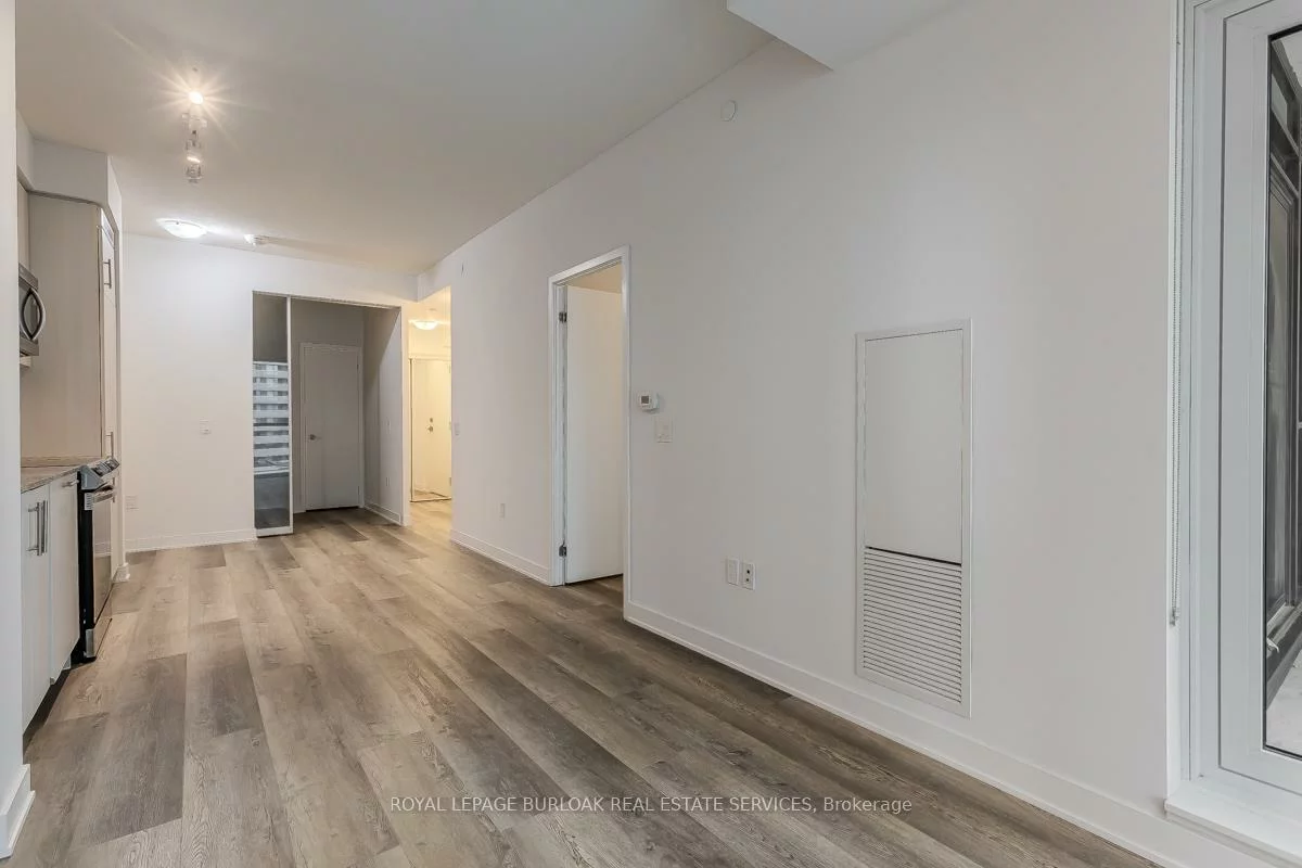 4055, Parkside Village, City Centre, Mississauga