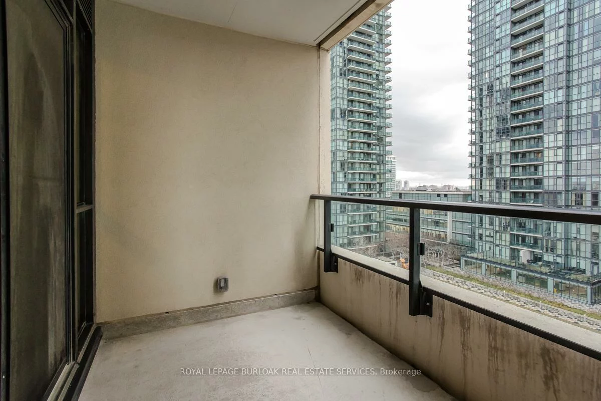 4055, Parkside Village, City Centre, Mississauga