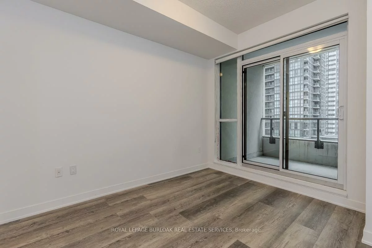 4055, Parkside Village, City Centre, Mississauga