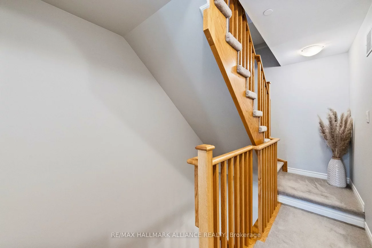 1150, Stroud, Clarkson, Mississauga