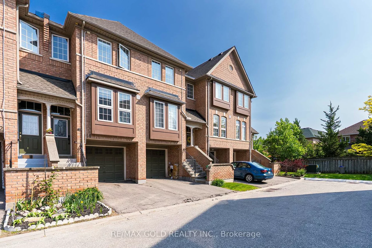 50, Strathaven, Hurontario, Mississauga