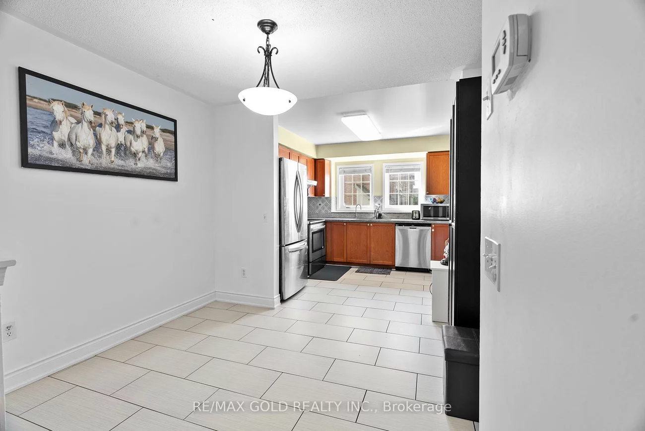 50, Strathaven, Hurontario, Mississauga