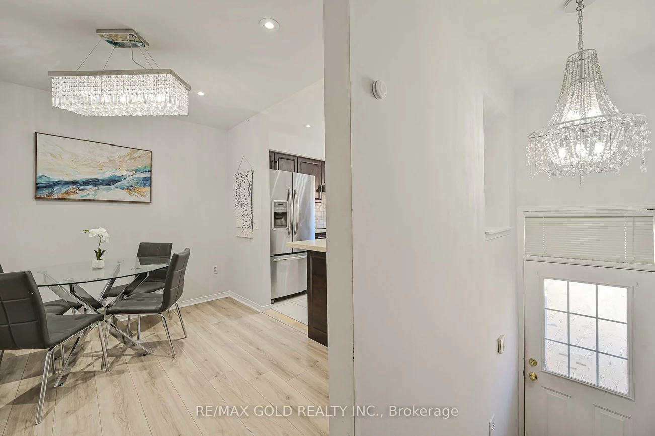 50, Strathaven, Hurontario, Mississauga