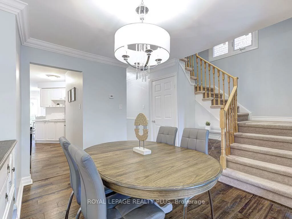 5020, Delaware, Hurontario, Mississauga
