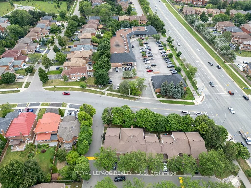 5020, Delaware, Hurontario, Mississauga