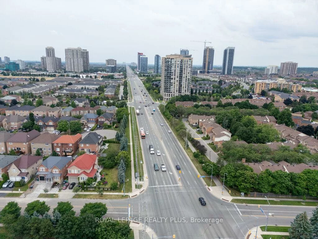 5020, Delaware, Hurontario, Mississauga
