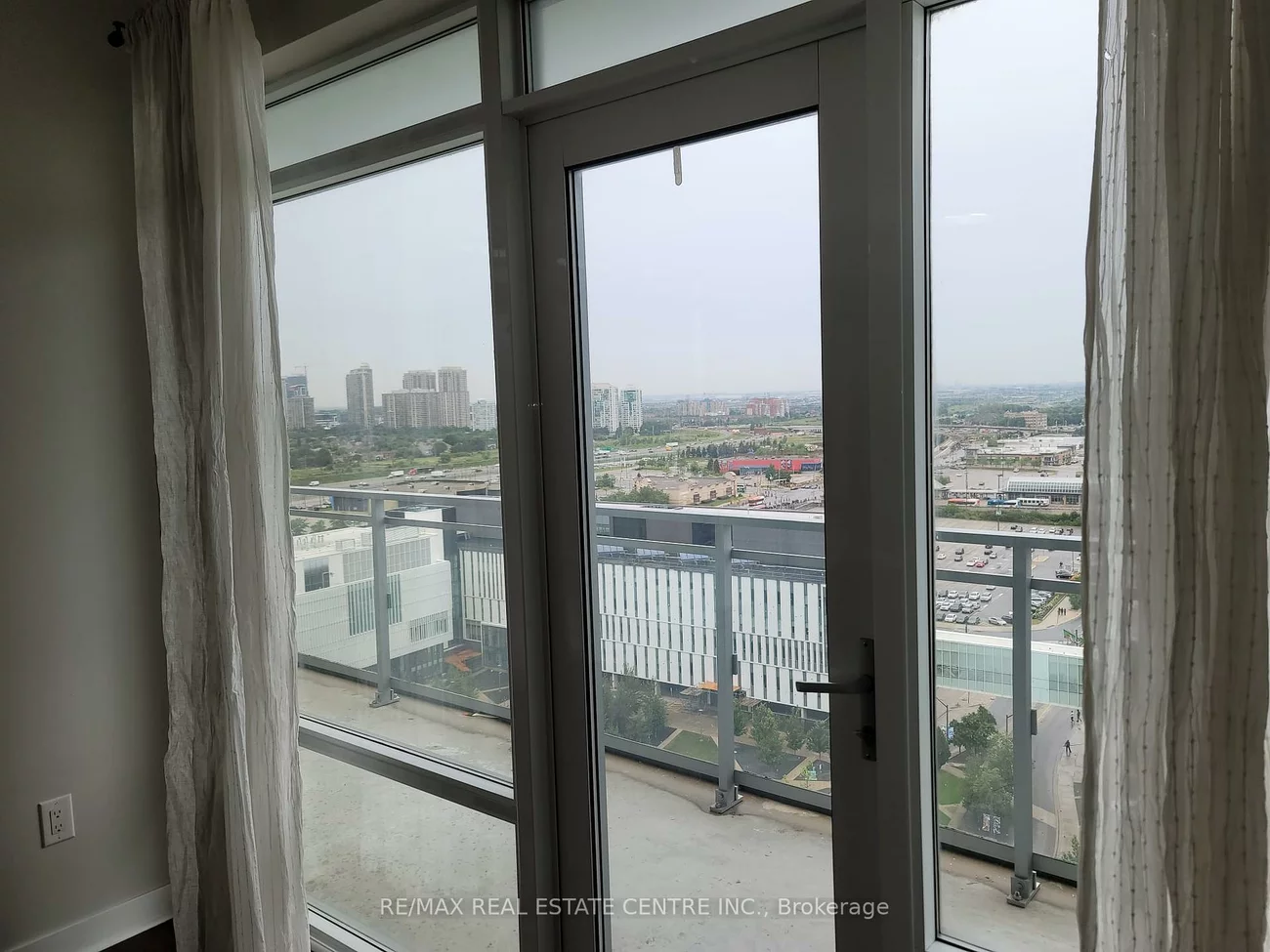 360, Square One, City Centre, Mississauga