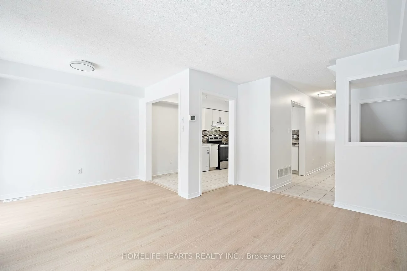 525, Novo Star, Meadowvale Village, Mississauga