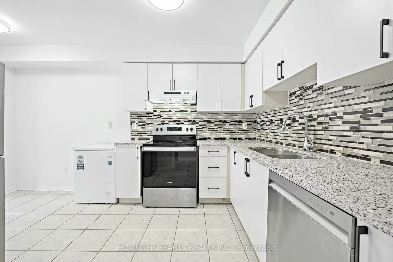 525, Novo Star, Meadowvale Village, Mississauga