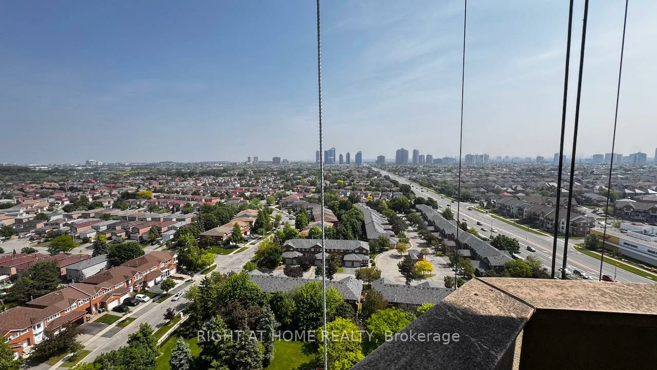 700, Constellation, Hurontario, Mississauga