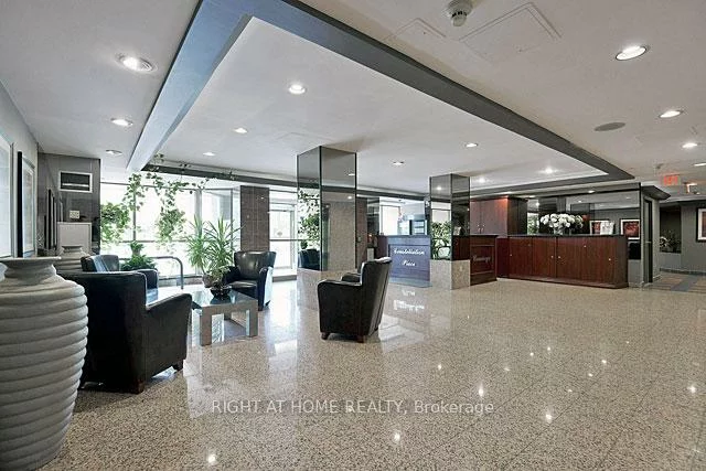 700, Constellation, Hurontario, Mississauga