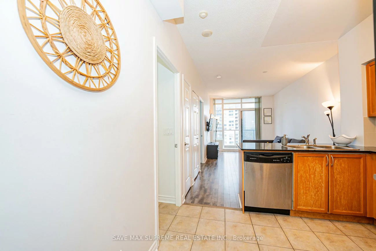 388, Prince Of Wales, City Centre, Mississauga