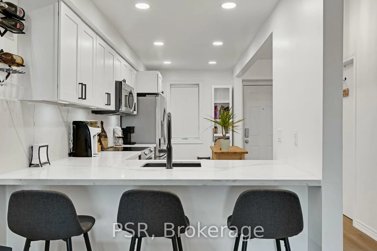 75, Bristol, Hurontario, Mississauga