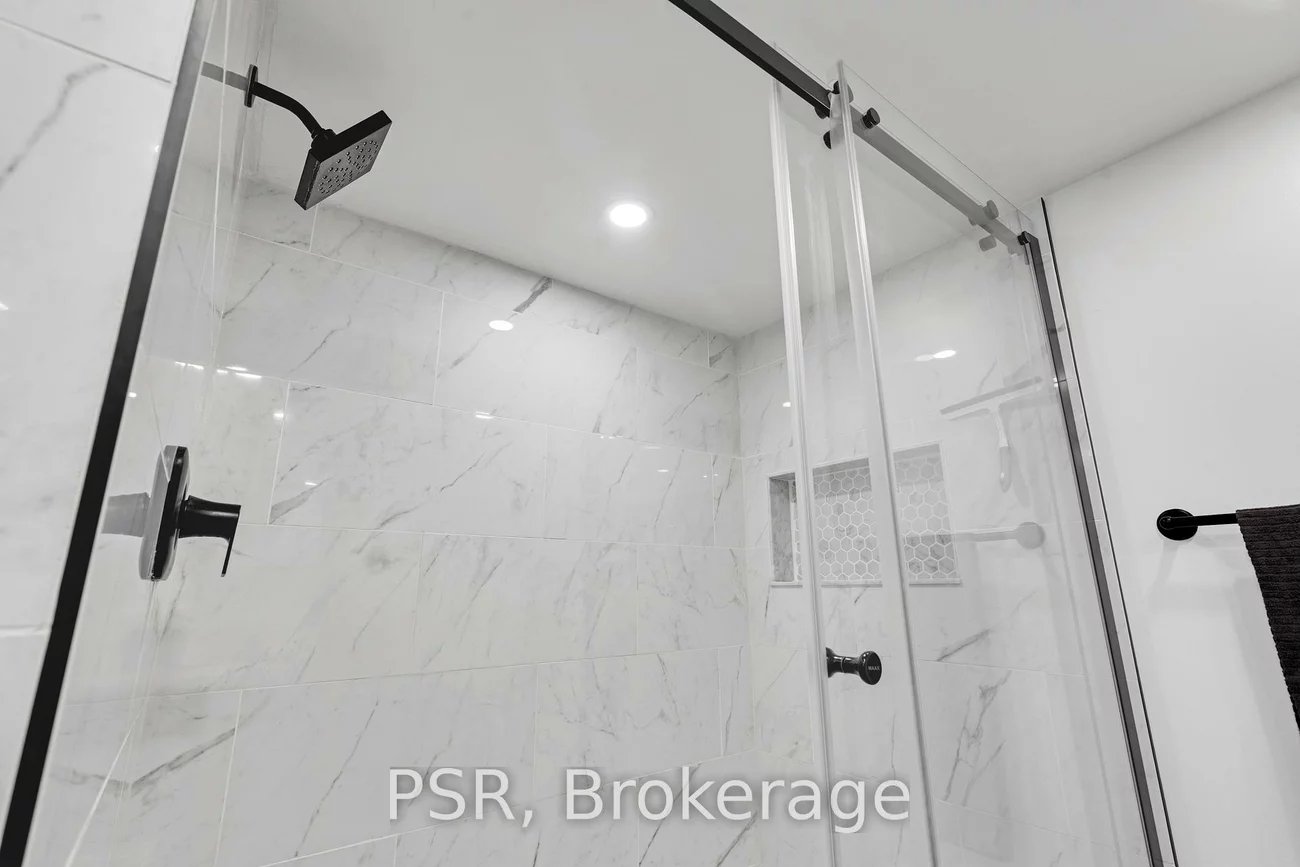 75, Bristol, Hurontario, Mississauga