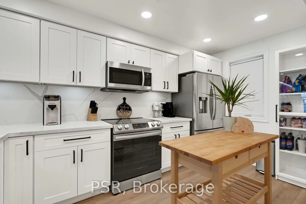 75, Bristol, Hurontario, Mississauga