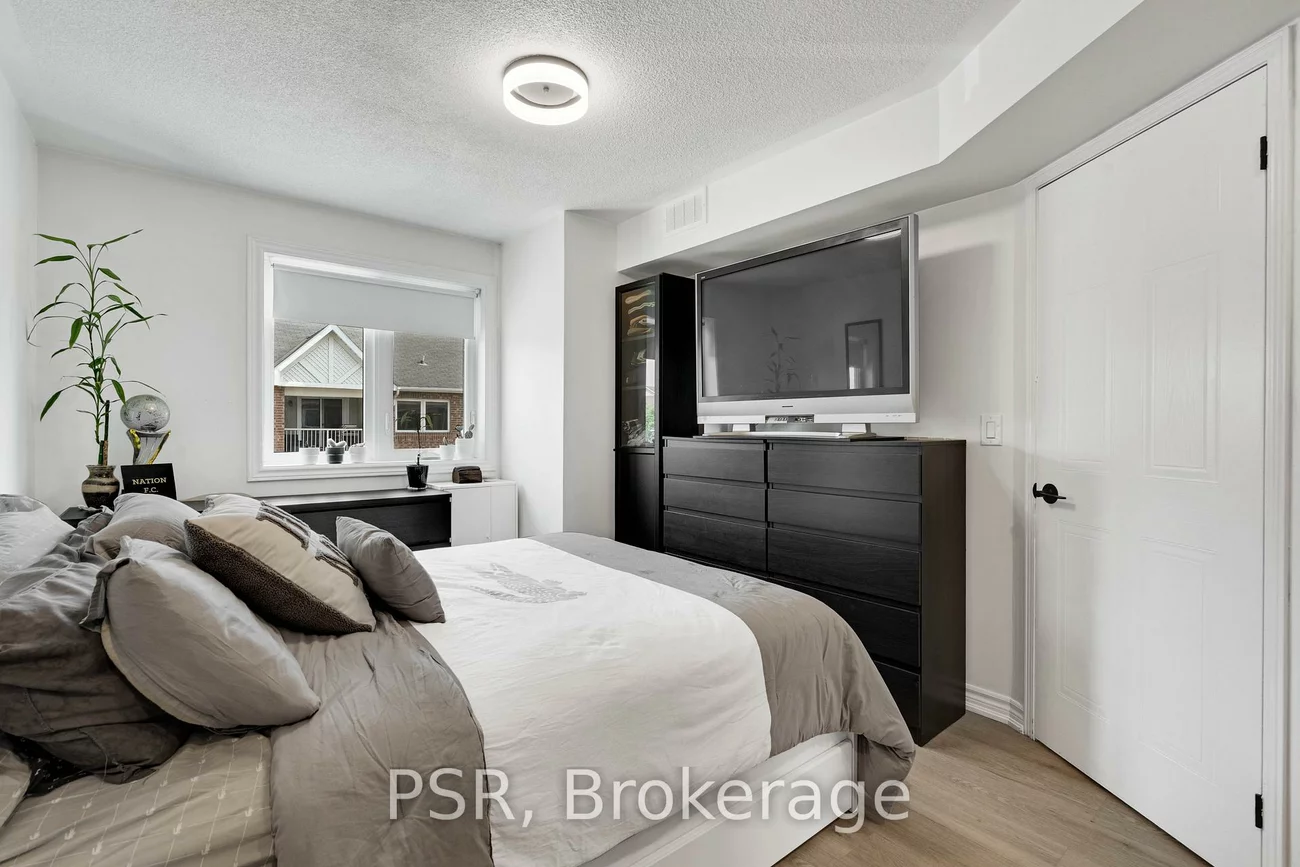 75, Bristol, Hurontario, Mississauga