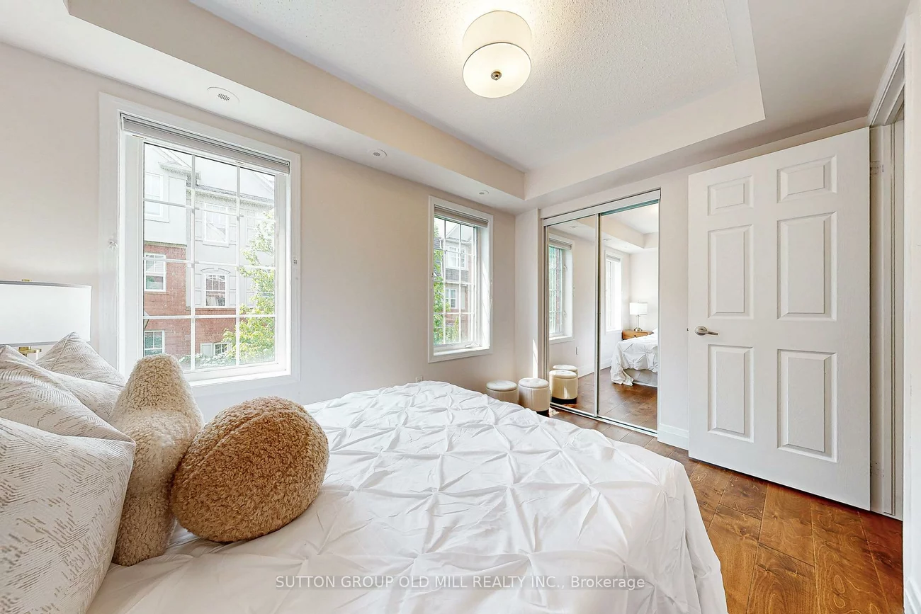 760, Neighbourhood, Cooksville, Mississauga