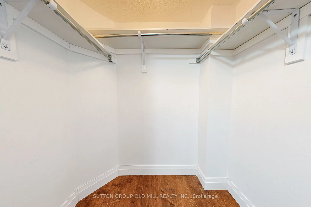 760, Neighbourhood, Cooksville, Mississauga