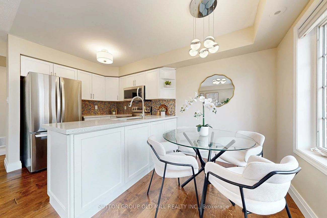 760, Neighbourhood, Cooksville, Mississauga